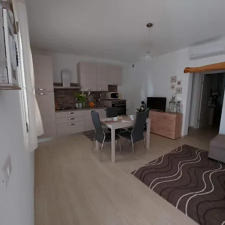 Vakantiehuis - Alebea -