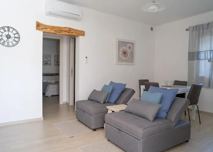 Holiday home - Alebea - *