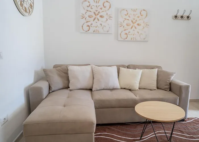 Holiday home - Alebea -